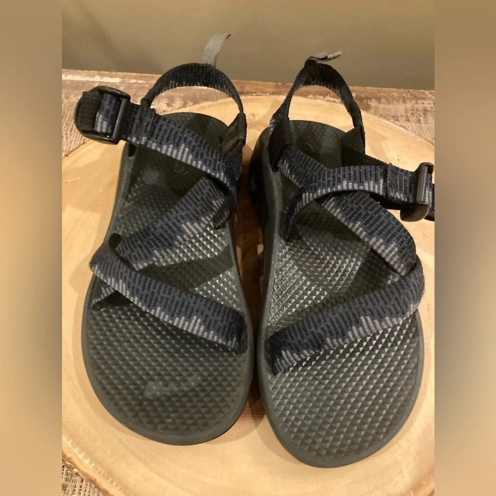 Chaco Kids EcoTread sport Black‎ & Gray Sandals Size 4